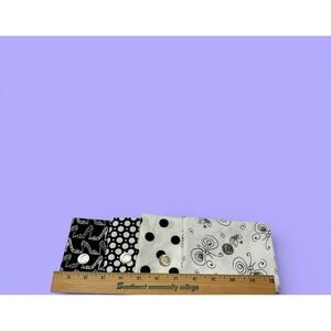 Quilt Craft Fabric 100% Cotton Material 4‎ Fat Quarters Black White Dots Shoes +